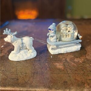 Encore Group Snow Buddies Snow Globe